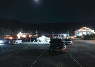 호수쪽에서 찍음
